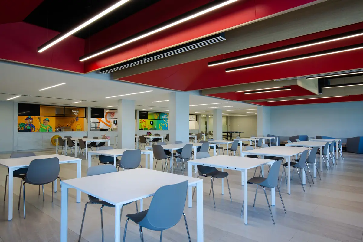 The student cafeteria at UTB.
